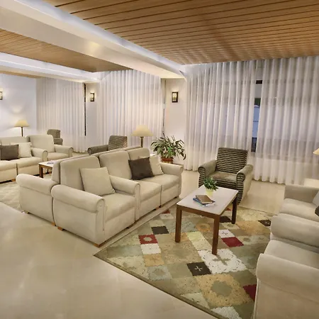 Santo Antonio De 3* Fátima